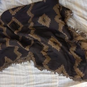 New with tags Wilfred diamond mosaic blanket scarf